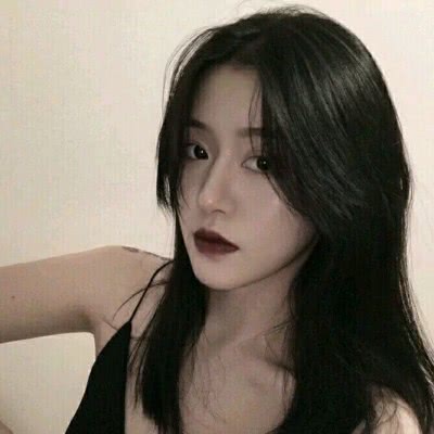 陆毅女儿的长腿太惊人，在上百人中一眼就能认出来